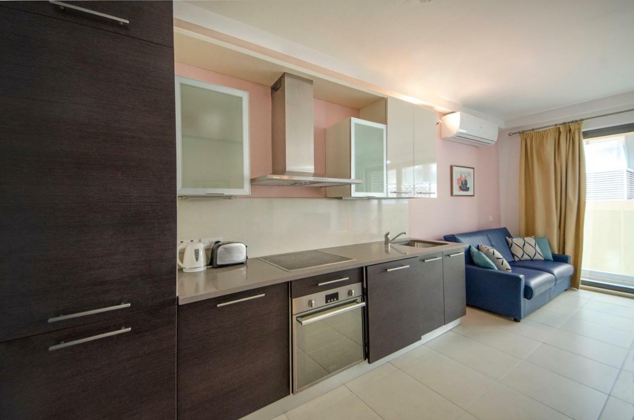 Modern Stylish Apartment - 2 Bedroom & 2 Bathroom Apartment - Spinola Bay, St Julians Saint Julian's Exterior photo